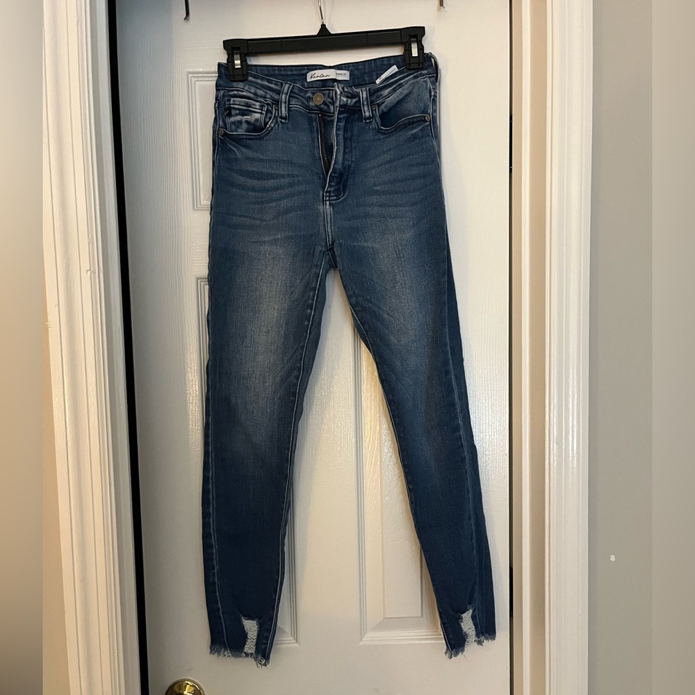 KanCan Distressed Ankle Jeans in Blue